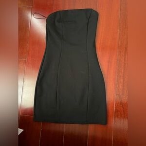 black mini strapless dress